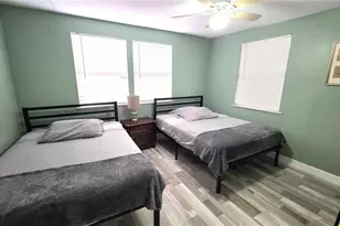 2031 4th St, Sarasota, FL 34237 - Photo 9