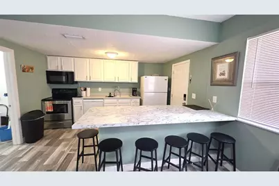 2031 4th Street, Sarasota, FL 34237 - Photo 3