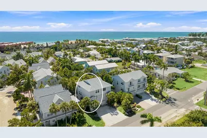 6250 Holmes Boulevard #24, Holmes Beach, FL 34217 - Photo 3