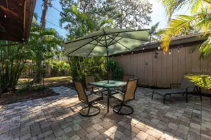 2301 Kalin Ln, Sarasota, FL 34231 - Photo 9