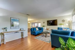 2301 Kalin Ln, Sarasota, FL 34231 - Photo 11