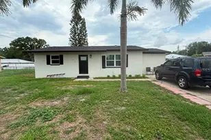 1402 4th Ave NE, Ruskin, FL 33570 - Photo 1