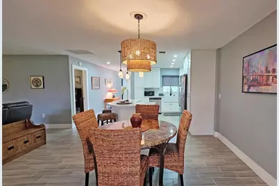 5468 Riverbluff Circle #V-40, Sarasota, FL 34231 - Photo 7