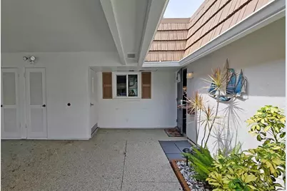 5468 Riverbluff Circle #V-40, Sarasota, FL 34231 - Photo 3
