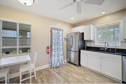 2126 Hyde Park Street, Sarasota, FL 34239 - Photo 7