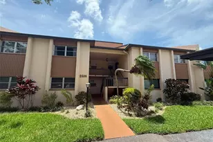 2536 Clubhouse Cir, Sarasota, FL 34232 - Photo 1