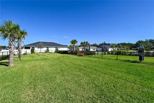 3551 74th Ave Circle E, Sarasota, FL 34243 - Photo 41