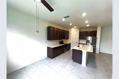 3551 74th Avenue Circle E, Sarasota, FL 34243 - Photo 11