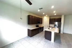 3551 74th Ave Circle E, Sarasota, FL 34243 - Photo 11