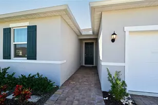 3551 74th Ave Circle E, Sarasota, FL 34243 - Photo 5