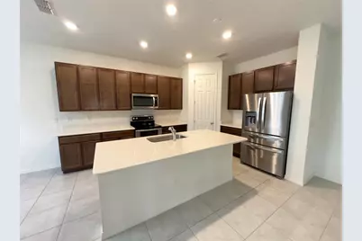 3551 74th Avenue Circle E, Sarasota, FL 34243 - Photo 9