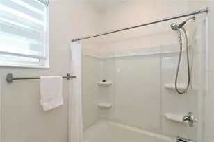 3551 74th Ave Circle E, Sarasota, FL 34243 - Photo 29
