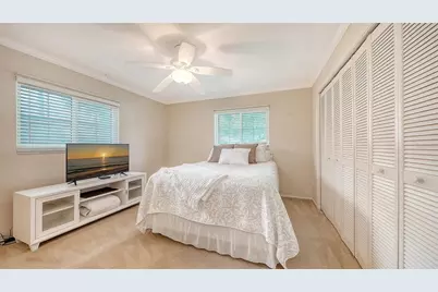 5621 Palm Aire Drive, Sarasota, FL 34243 - Photo 33