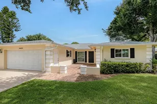 5621 Palm Aire Dr, Sarasota, FL 34243 - Photo 1