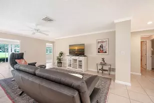 5621 Palm Aire Dr, Sarasota, FL 34243 - Photo 11