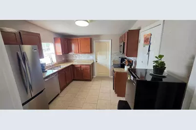 3609 Schwalbe Drive, Sarasota, FL 34235 - Photo 3