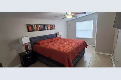 3609 Schwalbe Drive, Sarasota, FL 34235 - Photo 9