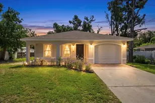 5717 E 11th Street E, Bradenton, FL 34203 - Photo 1