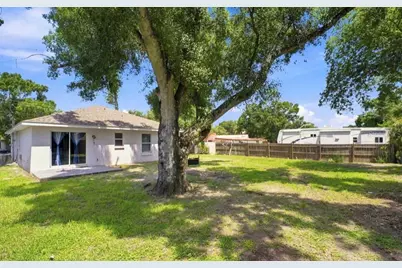 5717 E 11th Street E, Bradenton, FL 34203 - Photo 21