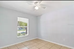 5717 E 11th Street E, Bradenton, FL 34203 - Photo 13