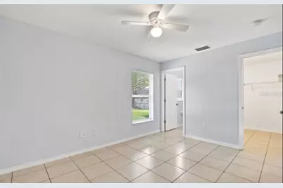 5717 E 11th Street E, Bradenton, FL 34203 - Photo 11