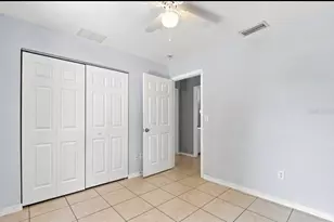 5717 E 11th Street E, Bradenton, FL 34203 - Photo 17
