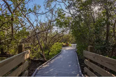 561 Gulf Bay Road, Longboat Key, FL 34228 - Photo 11