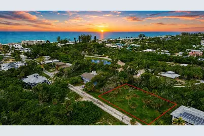 561 Gulf Bay Road, Longboat Key, FL 34228 - Photo 1