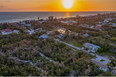 561 Gulf Bay Road, Longboat Key, FL 34228 - Photo 17