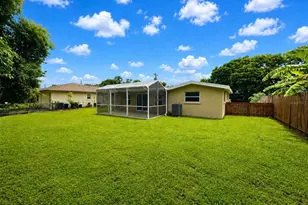 4200 Winthrop St, Sarasota, FL 34232 - Photo 17