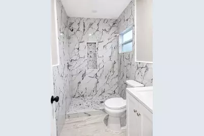 2103 45th Street Court E, Bradenton, FL 34208 - Photo 5