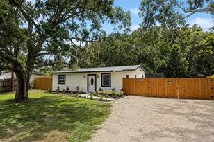 2103 45th St Ct E, Bradenton, FL 34208 - Photo 1
