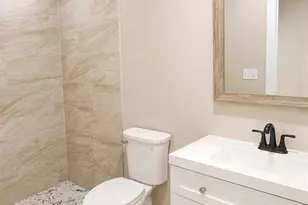2103 45th St Ct E, Bradenton, FL 34208 - Photo 9