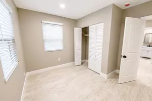 2103 45th St Ct E, Bradenton, FL 34208 - Photo 7