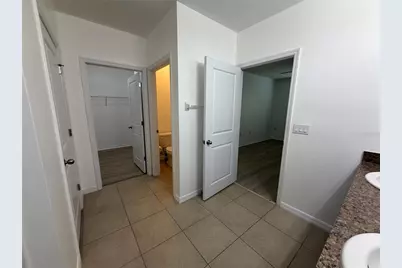 8106 Bilston Village Lane, Gibsonton, FL 33534 - Photo 15