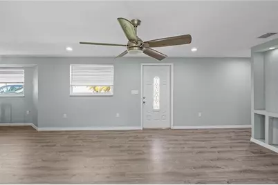 3831 118th Street W, Bradenton, FL 34210 - Photo 9