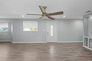 3831 118th St W, Bradenton, FL 34210 - Photo 9