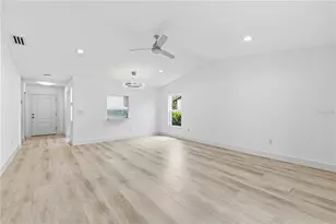 4756 Oak Hill Dr, Sarasota, FL 34232 - Photo 11