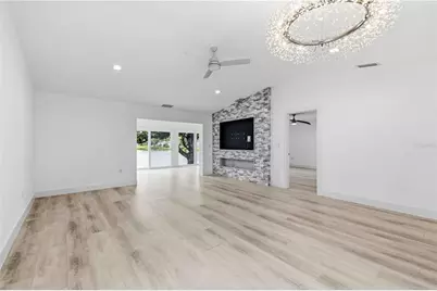 4756 Oak Hill Drive #16, Sarasota, FL 34232 - Photo 7