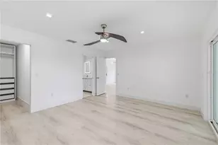 4756 Oak Hill Dr, Sarasota, FL 34232 - Photo 15