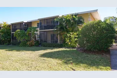 942 La Costa Circle #9, Sarasota, FL 34237 - Photo 17