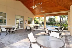 942 La Costa Cir, Sarasota, FL 34237 - Photo 21