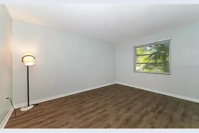 942 La Costa Circle #9, Sarasota, FL 34237 - Photo 13