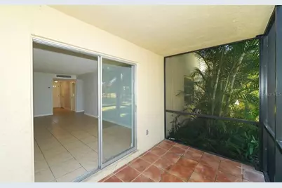 942 La Costa Circle #9, Sarasota, FL 34237 - Photo 15