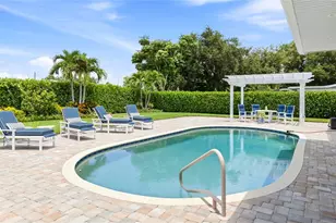 7780 Holiday Dr N, Sarasota, FL 34231 - Photo 41