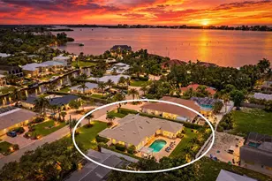7780 Holiday Dr N, Sarasota, FL 34231 - Photo 1