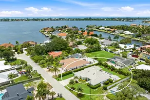 7780 Holiday Dr N, Sarasota, FL 34231 - Photo 59