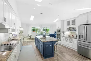7780 Holiday Dr N, Sarasota, FL 34231 - Photo 21