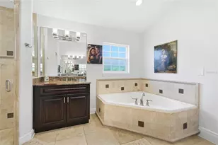 7780 Holiday Dr N, Sarasota, FL 34231 - Photo 29