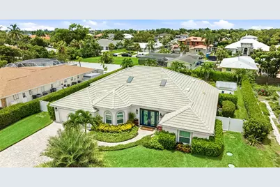 7780 Holiday Drive N, Sarasota, FL 34231 - Photo 5